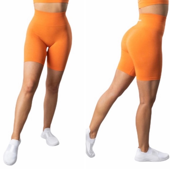 Alphalete Biker Shorts - Picture 4 of 4